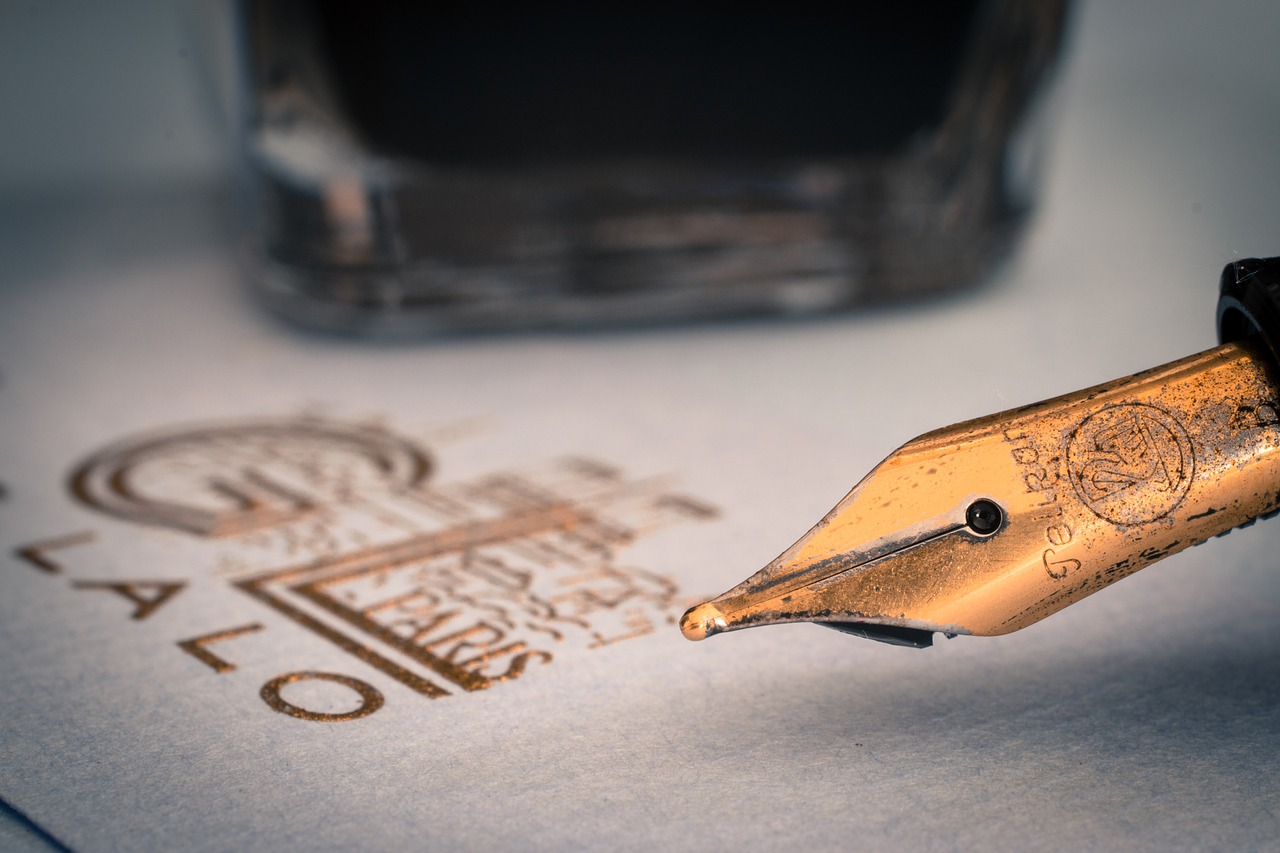 fountain-pens-1393979_1280