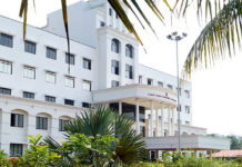 ശ്രദ്ധയോടെ വിദ്യാർഥികൾ